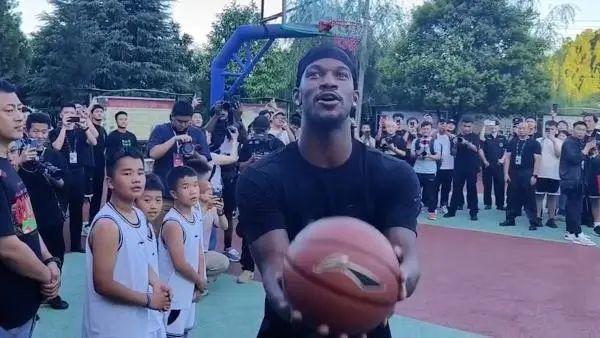 如何借助专业篮球教练提升个人声誉_1